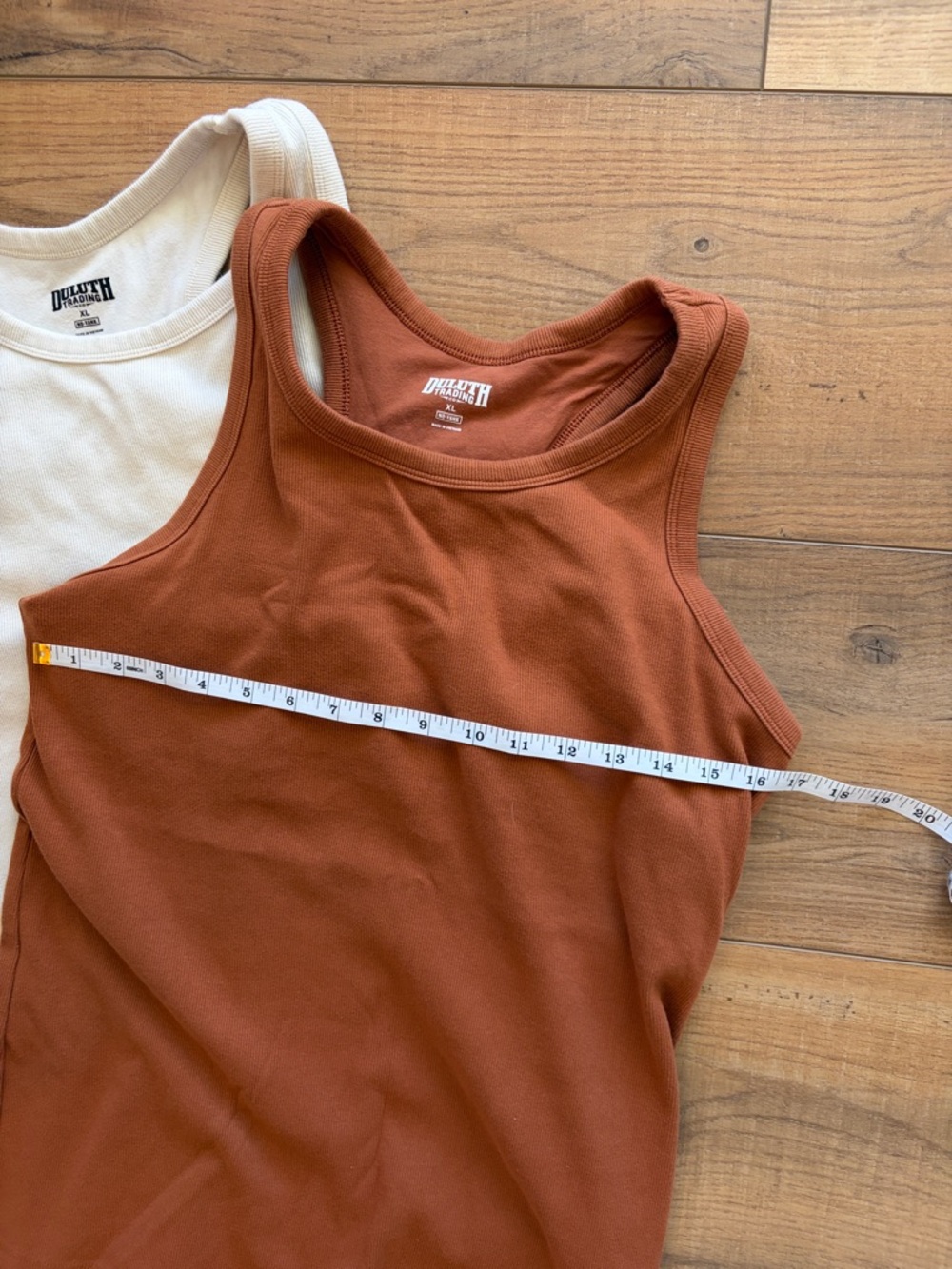 Bundle of Duluth Trading Co No Yank Racerback Tanks Shelf Bra - Rust & Cream - Picture 4 of 6
